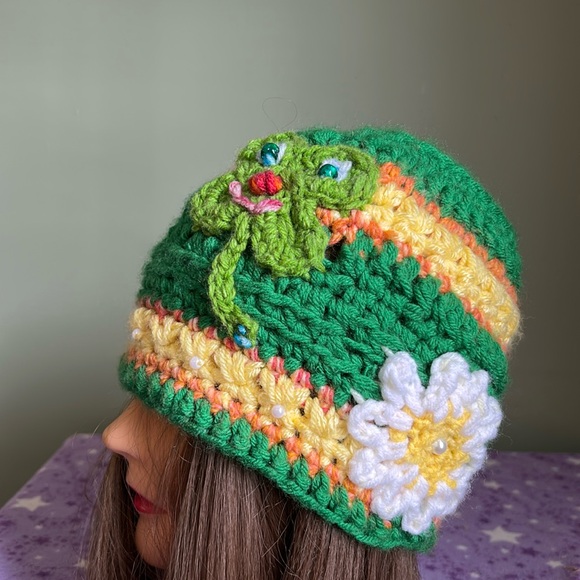 crochet hats Accessories - Crochet happy shamrock beanie medium soft acrylic yarn new